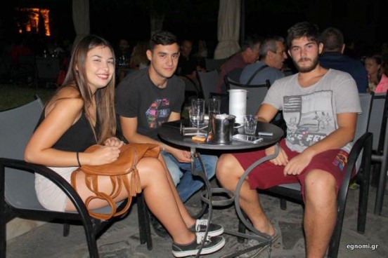 Ένα ποτηράκι θα το πιουν