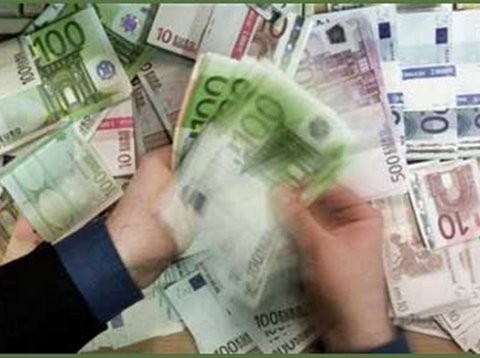 Εδωσε 2,5 ευρώ και κέρδισε 1.700.000 ευρώ!