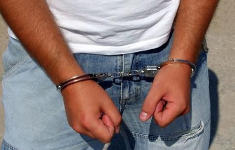 Καλλιεργούσε δενδρύλλια χασίς στην αυλή του σπιτιού του