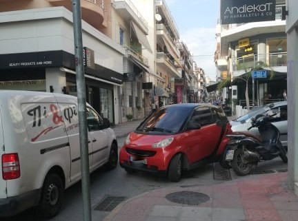 ΧΑΛΚΙΔΑ: Θεϊκό παρκάρισμα Αβάντων και Κριεζή γωνία