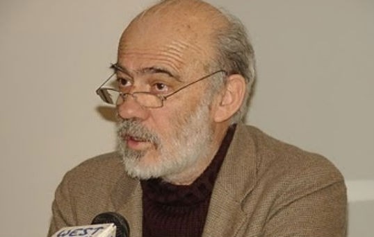 Ρήγματα στο ΠΑΣΟΚ για το μεσοπρόθεσμο
