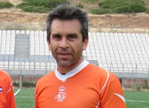 Ο Μπρισίμης προπονητής στις Ακαδημίες των Λουκισίων