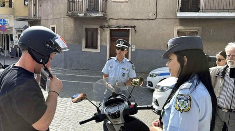 35 παραβάσεις για μη χρήση κράνους σε μία εβδομάδα στη Στερεά Ελλάδα
