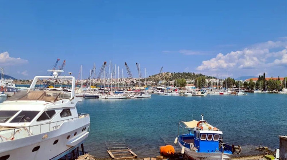 ΧΑΛΚΙΔΑ: Άφησε την τελευταία του πνοή 70χρονος επιβάτης ιστιοφόρου στο Βουρκάρι