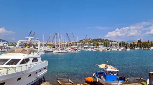 ΧΑΛΚΙΔΑ: Άφησε την τελευταία του πνοή 70χρονος επιβάτης ιστιοφόρου στο Βουρκάρι
