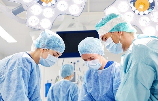 Ιατρικό θαύμα η επανασυγκόλληση χεριού 25χρονης στην Κρήτη