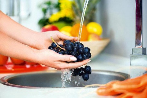 Η σωστή διατροφή για να βγείτε νικητές από τον καύσωνα