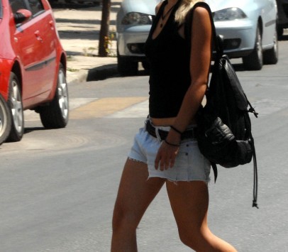 Χαστούκισε τη γυναίκα του και γρονθοκόπησε αστυνομικό!