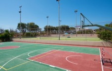 Ο Σπανός έδωσε στη Βάκα 200.000 ευρώ για την βελτίωση 28 ανοιχτών αθλητικών εγκαταστάσεων