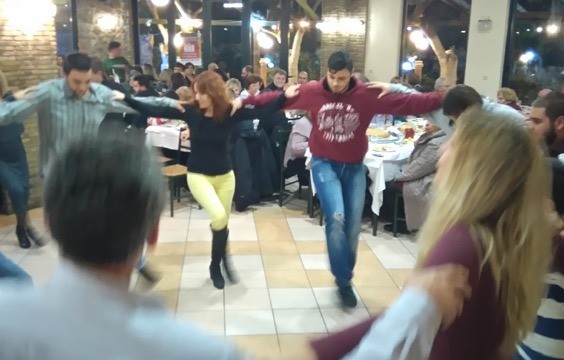 Λαϊκό γλέντι από το ΚΚΕ στους Κήπους