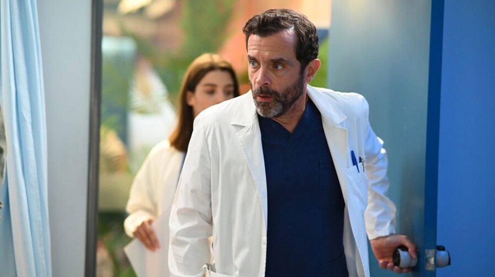Ο ΓΙΑΤΡΟΣ: Τι θα δείτε απόψε (ΠΑΡΑΣΚΕΥΗ 8 ΜΑΪΟΥ)