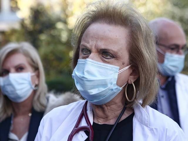 Παγώνη: Μπαίνουμε στο τρίτο κύμα της πανδημίας - Διπλή μάσκα στα μέσα μαζικής μεταφοράς