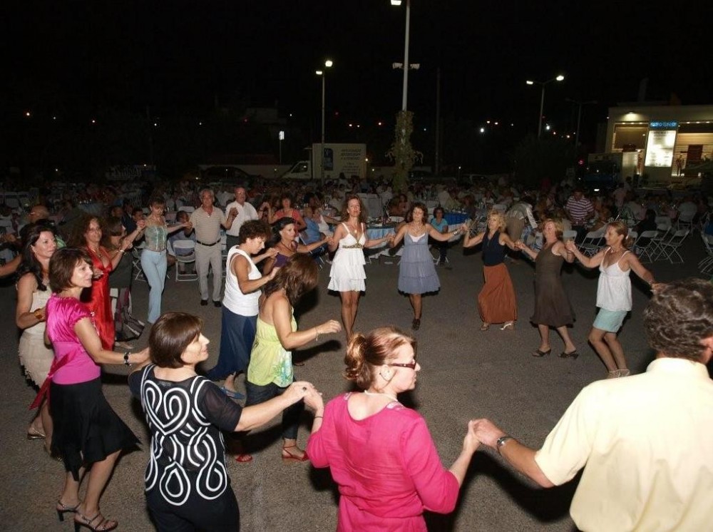 Μεγάλο λαϊκό γλέντι στην Οκτωνιά