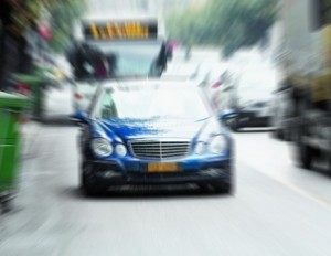 18χρονος κυνήγησε τους ληστές με ταξί!