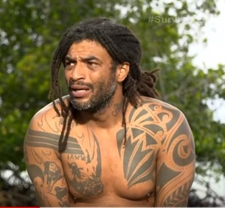 SURVIVOR: Αποχώρησε ο Νίκος Θωμάς των Μαχητών (VIDEO)