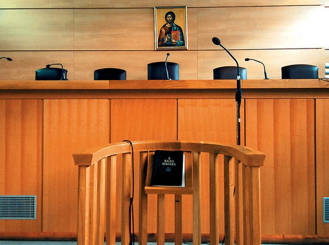 Παρίστανε το νεκρό για να μην πληρώσει χρέος στην τράπεζα