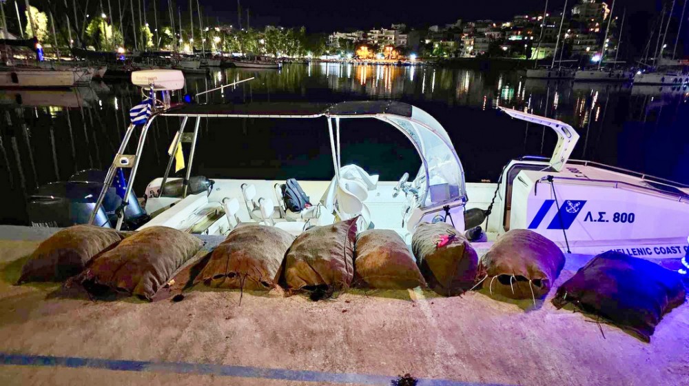 ΛΙΜΕΝΑΡΧΕΙΟ ΧΑΛΚΙΔΑΣ: Κατασχέθηκαν 7.000 αχινοί στη θαλάσσια περιοχή των Λουκισίων