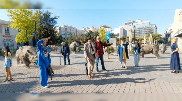Ρινόκεροι γέμισαν τη Χαλκίδα! (VIDEO)