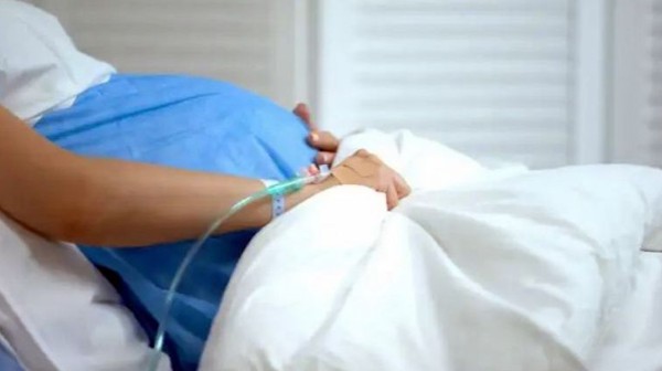 ΣΟΚ ΣΤΗΝ ΕΥΒΟΙΑ: Νεαρή γυναίκα έγκυος στον 7ο μήνα έχασε την ζωή της