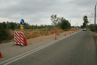Φτιάχνουν τη γέφυρα στο δρόμο Βαθύ - Παραλία Αυλίδας