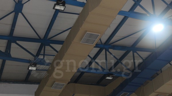 ΧΑΛΚΙΔΑ - ΜΕΛΙΝΑ ΜΕΡΚΟΥΡΗ: 12 καμένες λάμπες στην οροφή του κλειστού ζητούν επισκευή