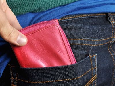 Χαλκίδα: Βούτηξε πορτοφόλι με 190 ευρώ