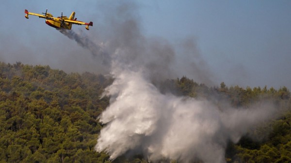 ΕΥΒΟΙΑ: Φωτιά στα Πολιτικά – Μεγάλη κινητοποίηση της Πυροσβεστικής