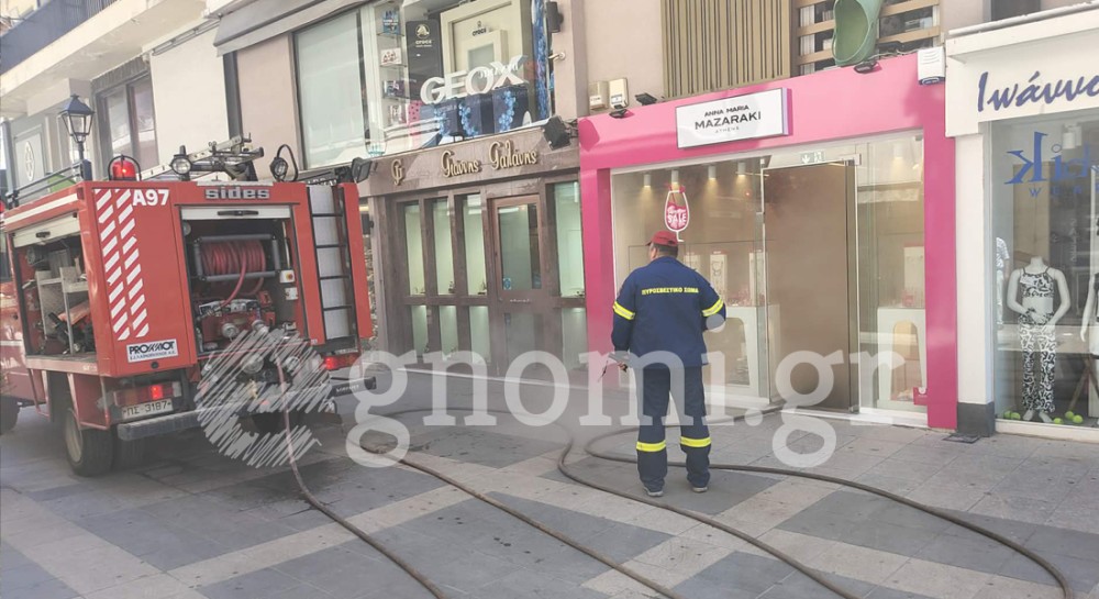 ΧΑΛΚΙΔΑ ΟΔΟΣ ΑΒΑΝΤΩΝ: Μεγάλη φωτιά στο κατάστημα Mazaraki (ΦΩΤΟ + VIDEO)