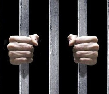 Βαρυποινίτες εκτελεστές με δις ισόβια απέδρασαν από πλοίο στον Πειραιά