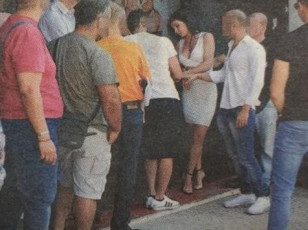 Ουρές από Έλληνες σε κάστινγκ για ταινίες πορνό