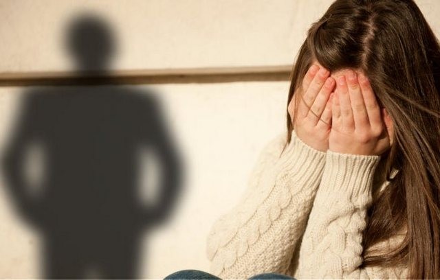 Στη φυλακή μητέρα και ο σύντροφός της για κακοποίηση των τεσσάρων παιδιών