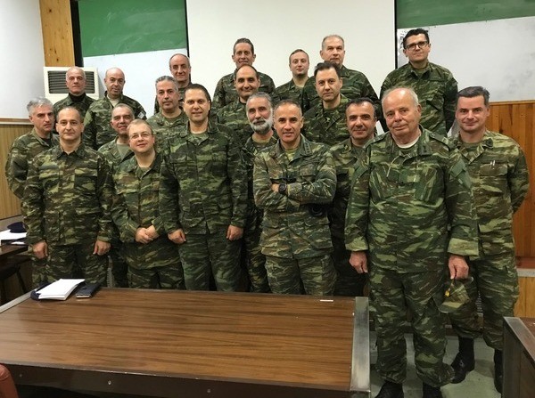 Νυχτερινή εκπαίδευση μελών του Συνδέσμου Εφέδρων Αξιωματικών Ευβοίας στην Σχολή Πεζικού