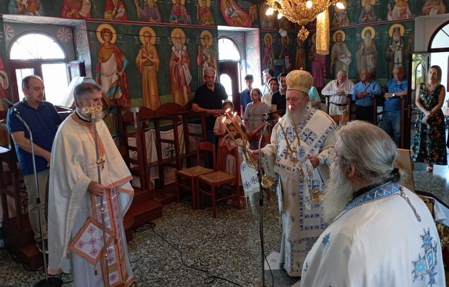 Στα Δαμιά της Λίμνης λειτούργησε την Κυριακή ο Μητροπολίτης