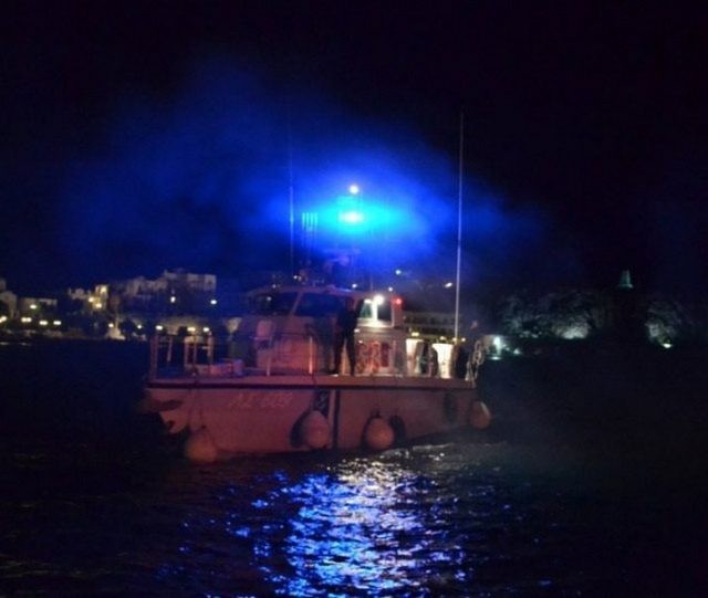 Φουσκωτό πέρασε πάνω από ξύλινο αλιευτικό - Δύο νεκροί και μία σοβαρά τραυματίας