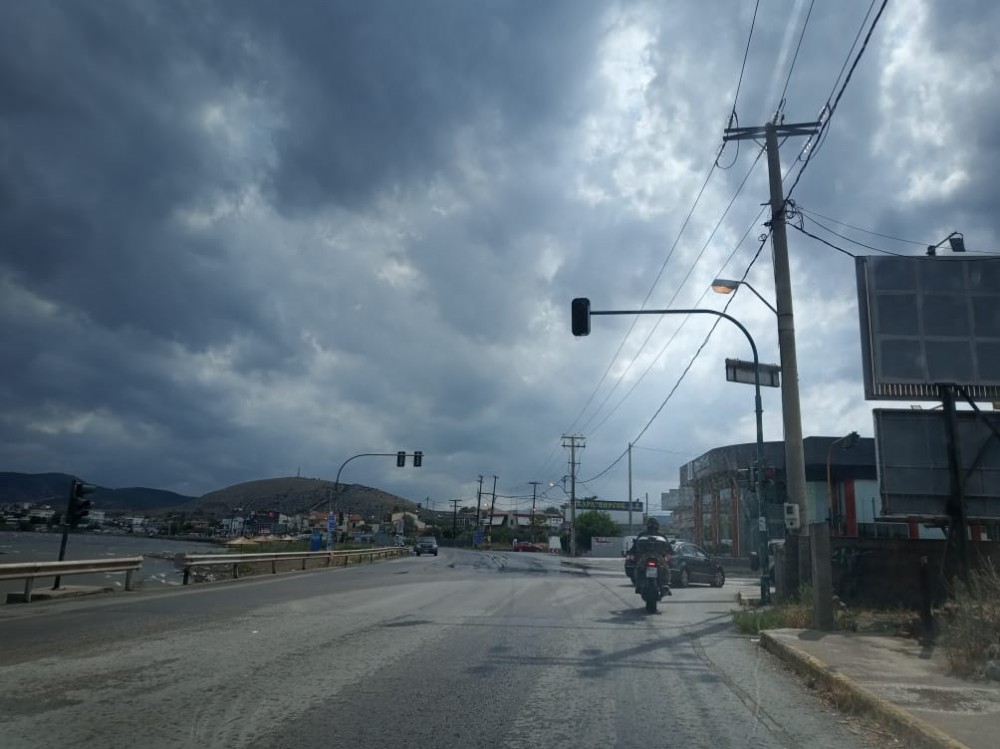 Χαλασμένα τα φανάρια στη Λιανή Αμμο Χαλκίδας
