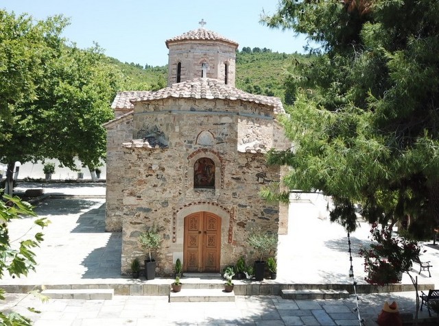 ΦΥΛΛΑ ΕΥΒΟΙΑΣ: Αγρυπνία στο μοναστήρι του Αγίου Γεωργίου Αρμά