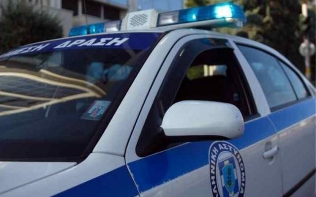 Άνδρας ταμπουρώθηκε στο σπίτι του και απειλούσε να αυτοκτονήσει με καραμπίνα