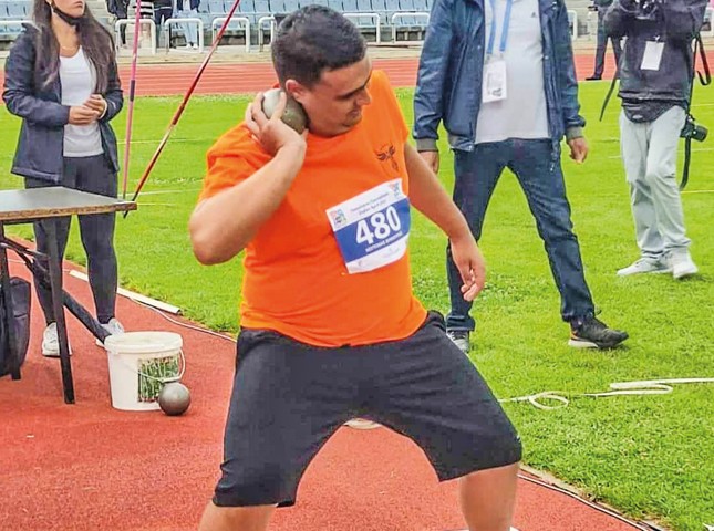 ΔΗΜΗΤΡΗΣ ΚΟΥΤΟΒΑΣ: Ενας αγωνιστής με ...σφαίρα