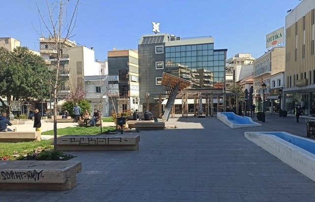 Εκδήλωση από την Ομάδα Γυναικών Χαλκίδας στην Πλατεία Δικαστηρίων