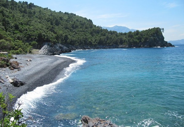 Απόβαση λαθρομεταναστών στο πανέμορφο Σαρακήνικο Βλαχιάς