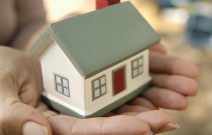 Πάει για παράταση η αναστολή πλειστηριασμών