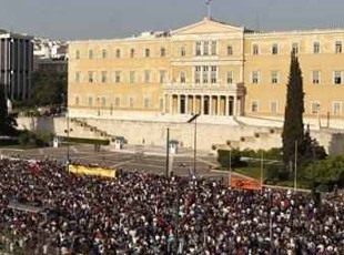 Επεισόδια και προπηλακισμοί βουλευτών