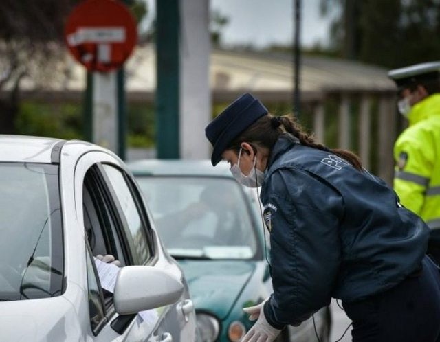 ΣΤΕΡΕΑ ΕΛΛΑΔΑ: Πρόστιμα σε οδηγό και επιβάτες οχημάτων για μη χρήση μάσκας