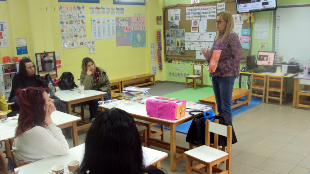 ΚΑΘΕΝΟΙ ΕΥΒΟΙΑΣ: Βιωματικό εργαστήριο φιλαναγνωσίας για νηπιαγωγούς από τη Δημοτική Βιβλιοθήκη