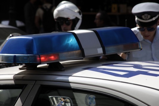 Αχμαλώτισαν γυναίκα για να κλέψουν το μαγαζί της