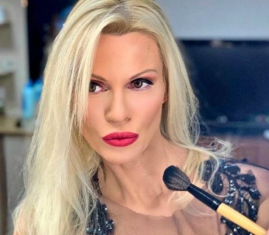 Η Ασημίνα Ιγγλέζου πόζαρε ολόγυμνη στο Instagram