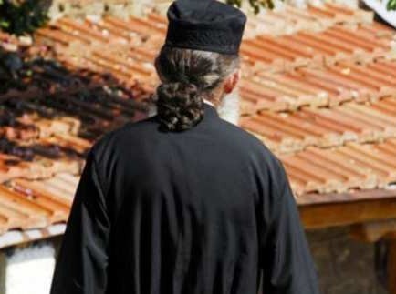 ΣΤΕΡΕΑ ΕΛΛΑΔΑ: Ροζ σκάνδαλο με 62χρονο ιερέα
