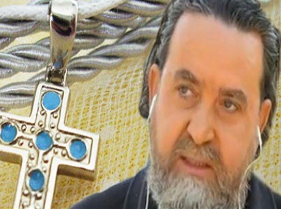 Αυτός είναι ο ιερέας που κατηγορείται για πορνεία