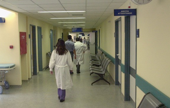 Μειώνονται οι τιμές στα απογευματινά ιατρεία του ΕΣΥ