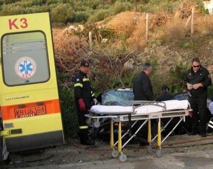 Νεκρός σε καραμπόλα δύο αυτοκινήτων και φορτηγού